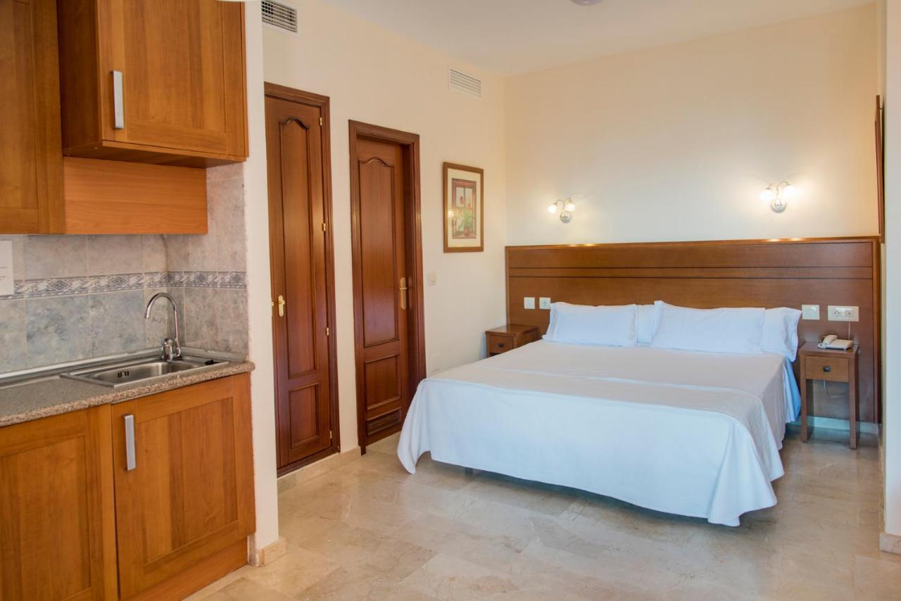 Apartamentos Don Juan Manilva Luaran gambar